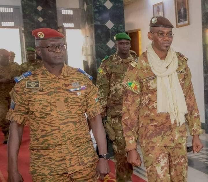 Le Burkina Faso et le Mali renforcent leur partenariat dans la lutte contre le terrorisme.